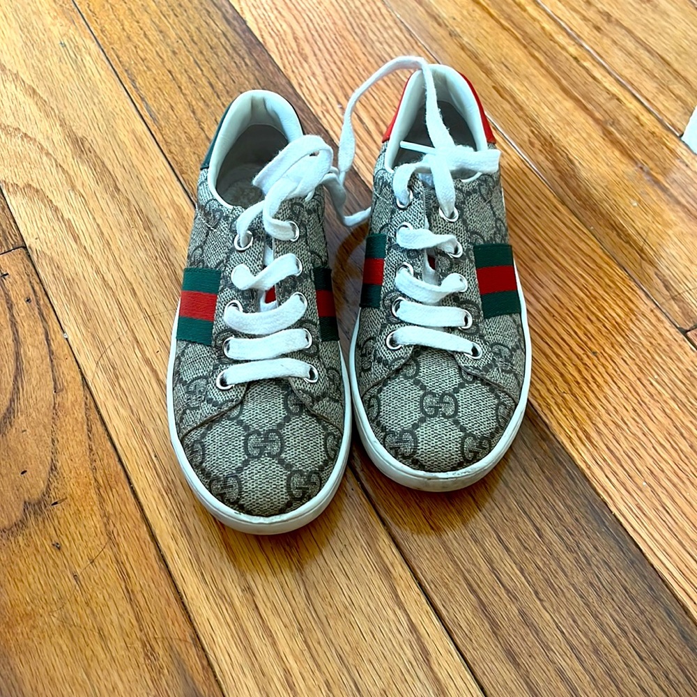Kids gir gucci sneakers
